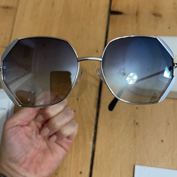 Diane Von Furstenberg sunglasses - Picture 5 of 5